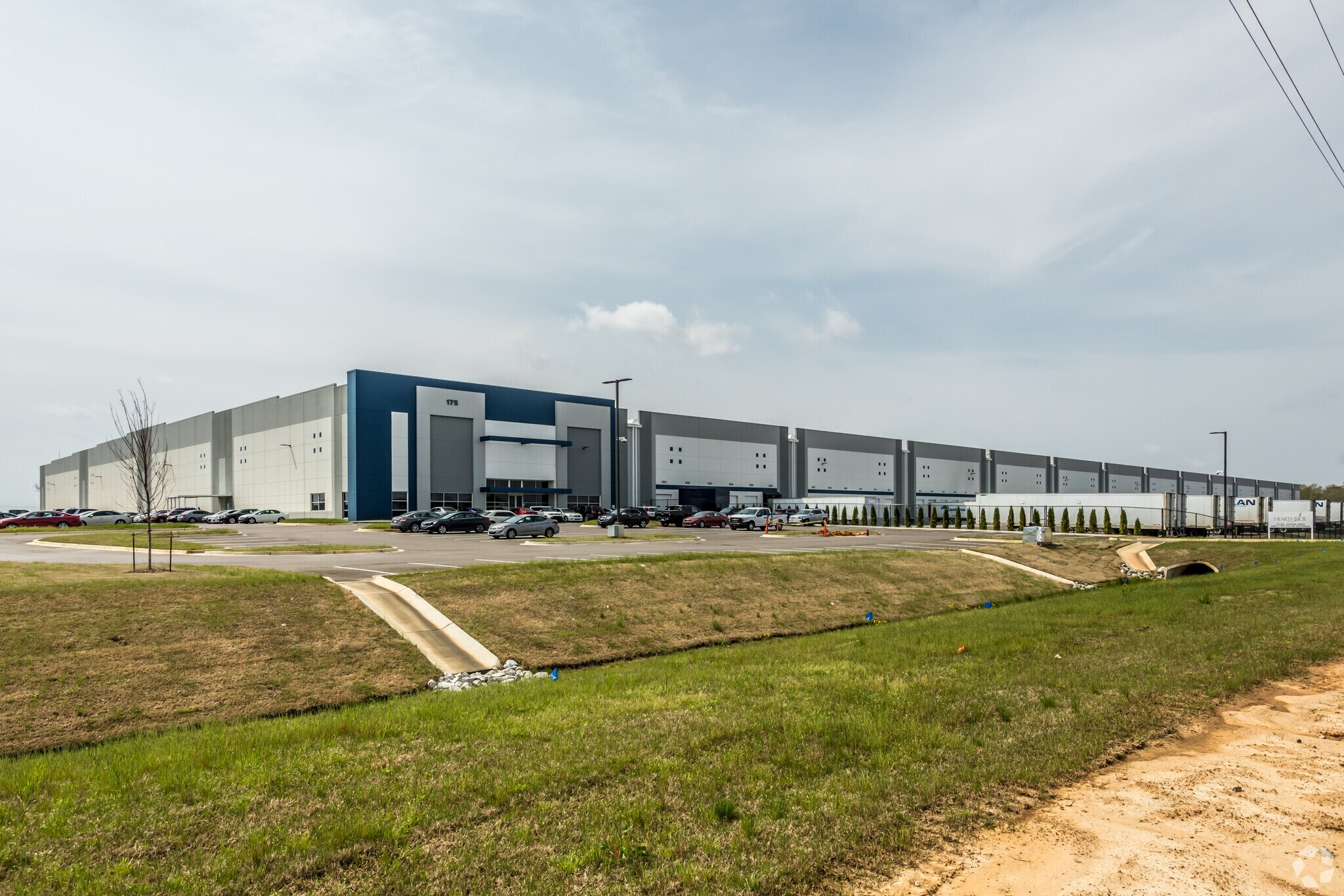 175 Del Stover Dr, Byhalia, MS for lease Primary Photo- Image 1 of 2