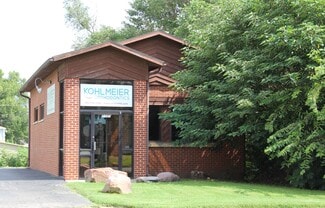 Plus de détails pour 1030 W 8th St, Junction City, KS - Bureau à vendre