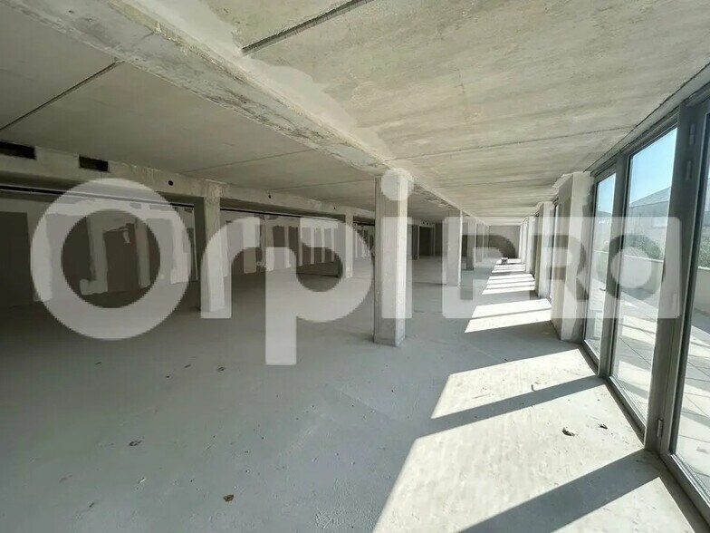 Office in Avon for sale - Building Photo - Image 3 of 6