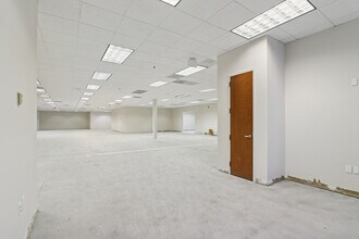 6435 Shiloh Rd, Alpharetta, GA for lease Interior Photo- Image 2 of 21