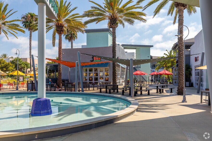 5808-5814 Van Allen Way, Carlsbad, CA à louer - Photo du bâtiment - Image 3 de 6