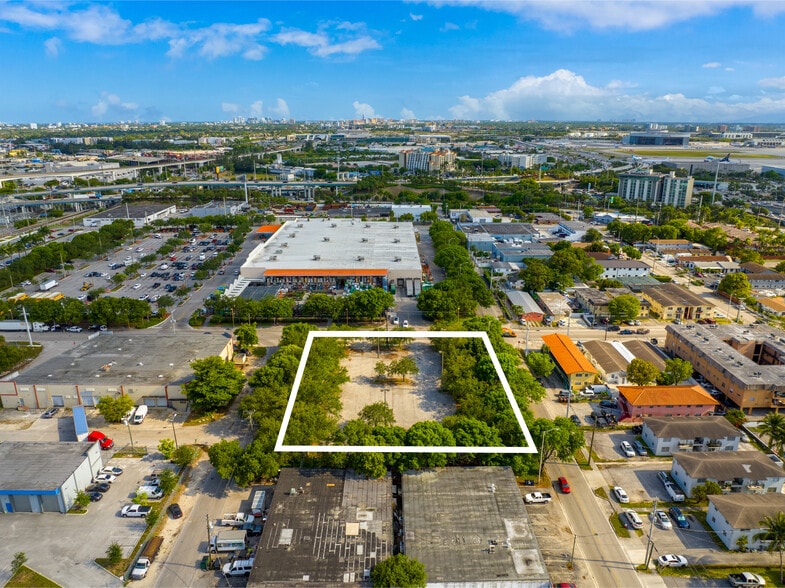 955 SE 12th St, Hialeah, FL for sale - Aerial - Image 3 of 6