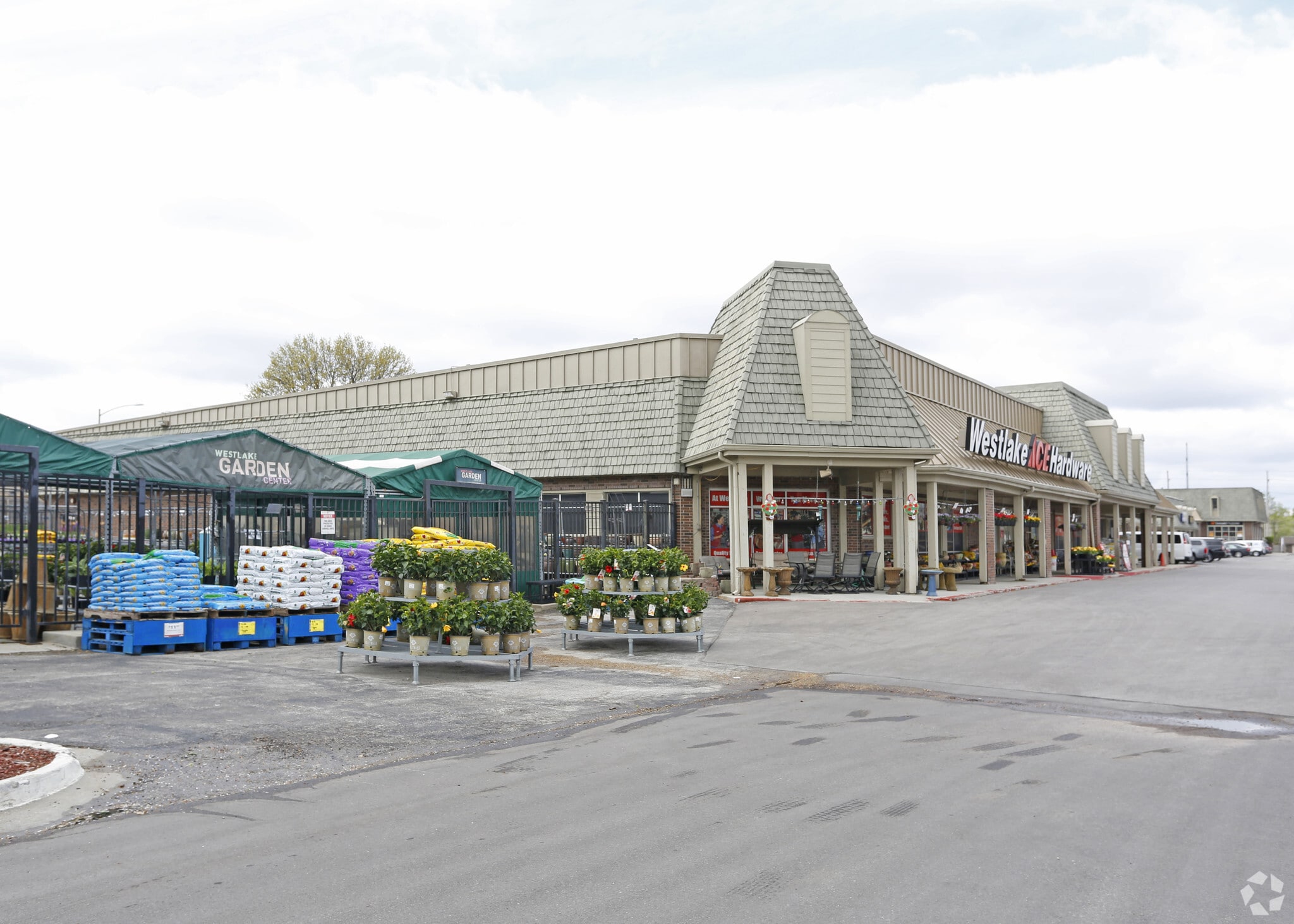 9301-9411 W 87th St, Overland Park, KS for lease Primary Photo- Image 1 of 5