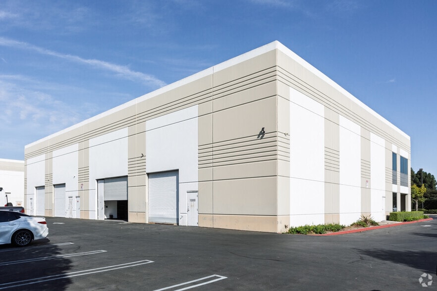 10850-10880 Walker St, Cypress, CA for sale - Building Photo - Image 3 of 7