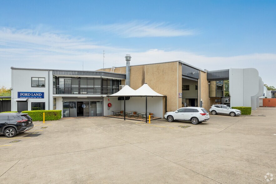 167 Prospect Hwy, Seven Hills à louer - Photo du bâtiment - Image 3 de 4