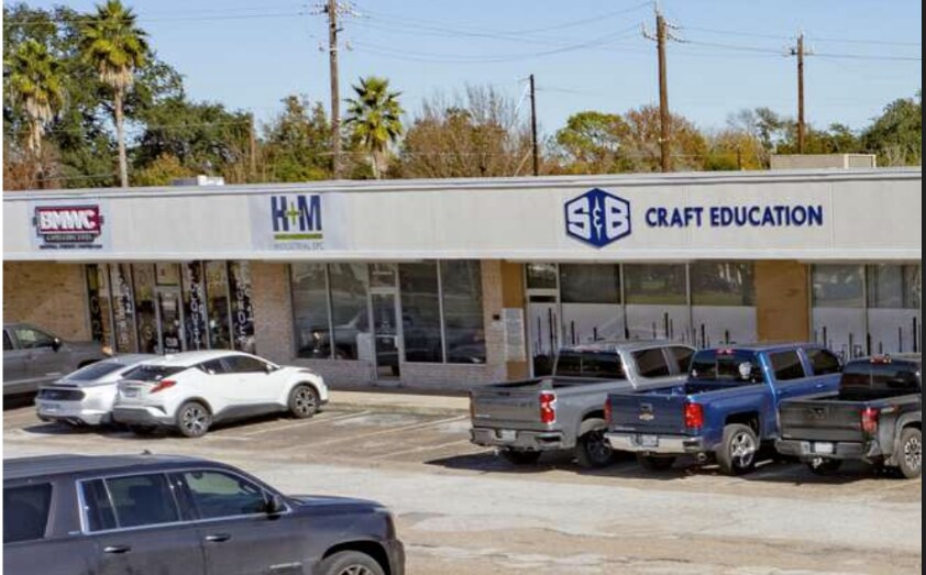 1609-1631 Center St, Deer Park, TX à louer - Photo du bâtiment - Image 2 de 3