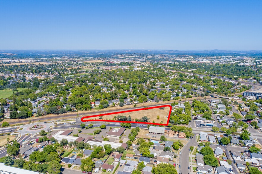 845 Lincoln St, Roseville, CA for sale - Building Photo - Image 3 of 7