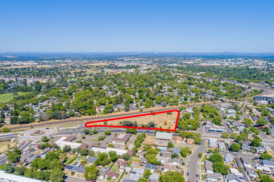 845 Lincoln St, Roseville, CA à vendre - Photo du bâtiment - Image 2 de 6