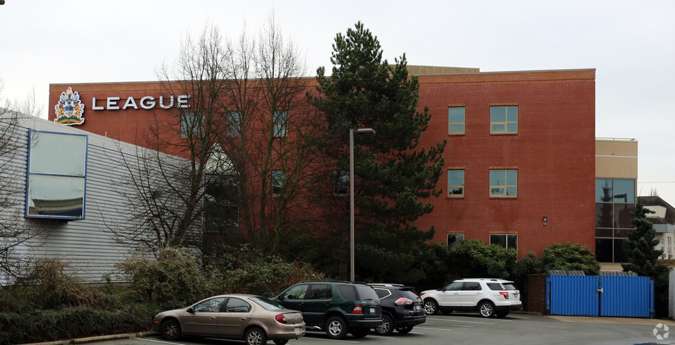 710 Redbrick St, Victoria, BC for lease - Building Photo - Image 3 of 6