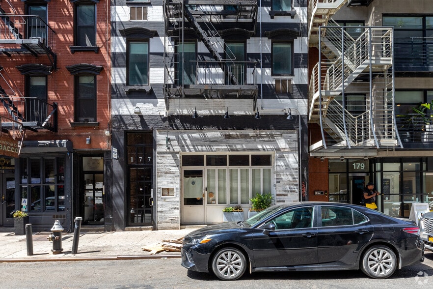 177 Ludlow St, New York, NY for lease - Building Photo - Image 2 of 6