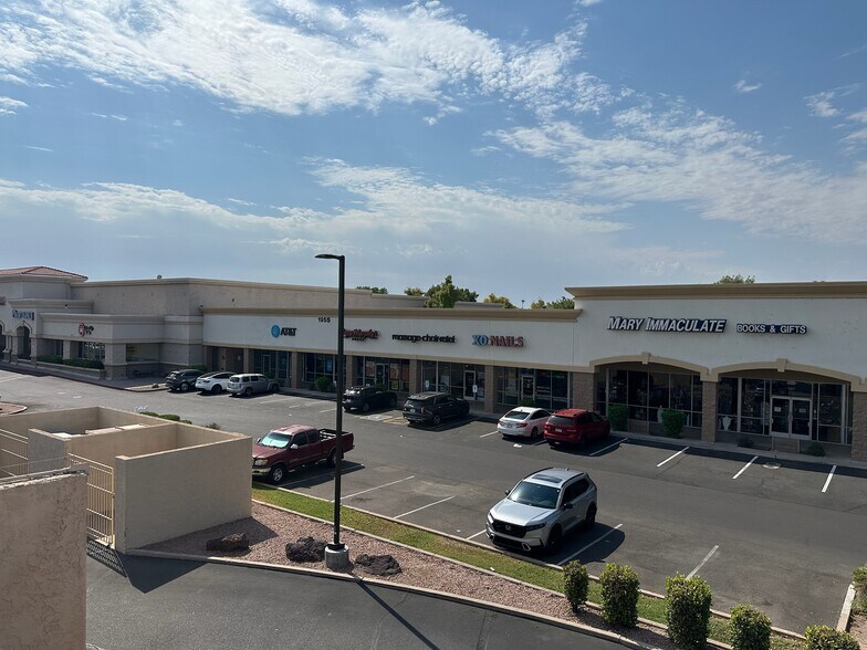 1951 W Baseline Rd, Mesa, AZ à louer - Photo du bâtiment - Image 3 de 20