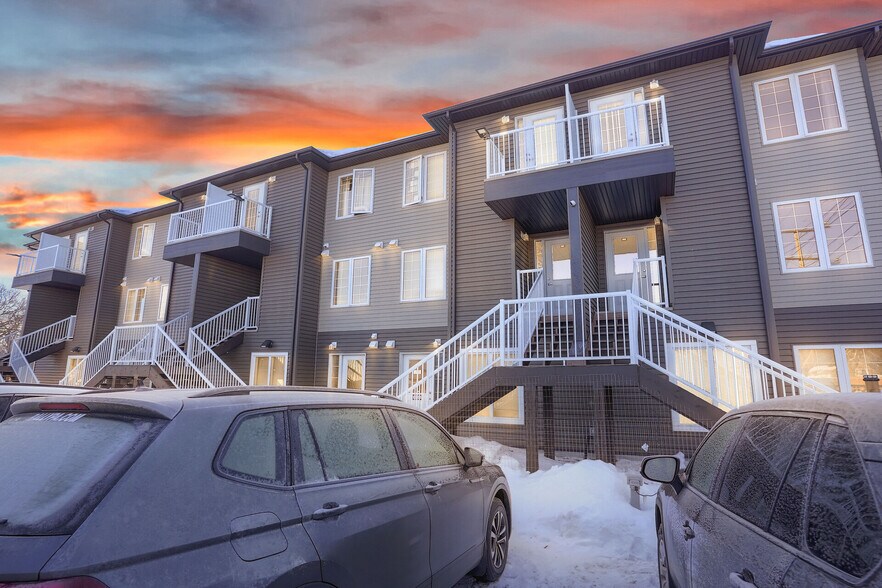 1175 Pasqua St, Regina, SK à vendre - Photo du bâtiment - Image 2 de 37