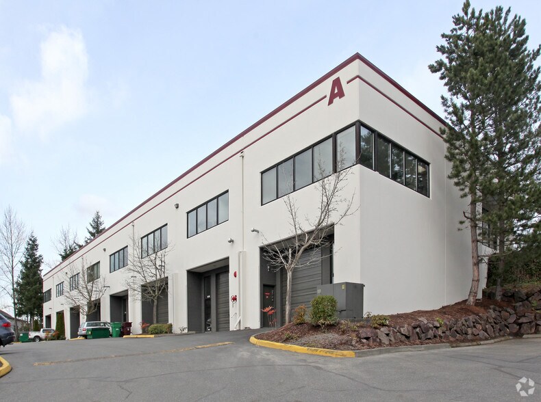 18352-18378 Redmond Fall City Rd, Redmond, WA à louer - Photo du bâtiment - Image 3 de 18