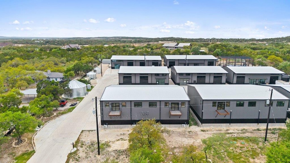 451 Farrell Rd, Dripping Springs, TX à vendre - Photo du bâtiment - Image 3 de 22