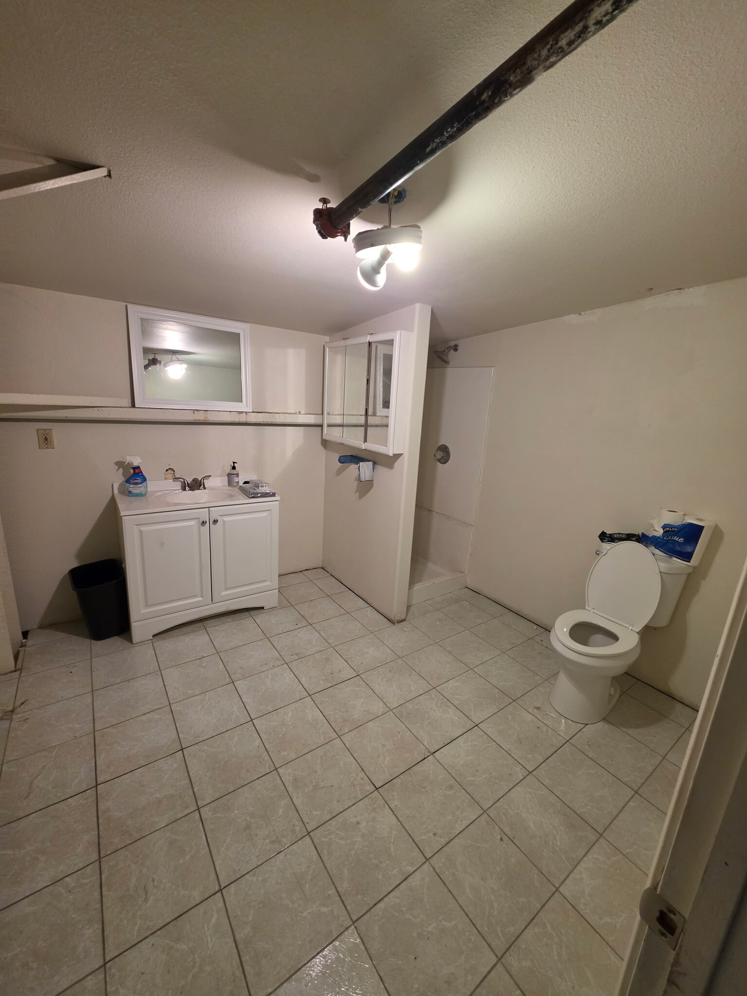 2321 Fallon Rd, Hollister, CA for lease Building Photo- Image 1 of 5