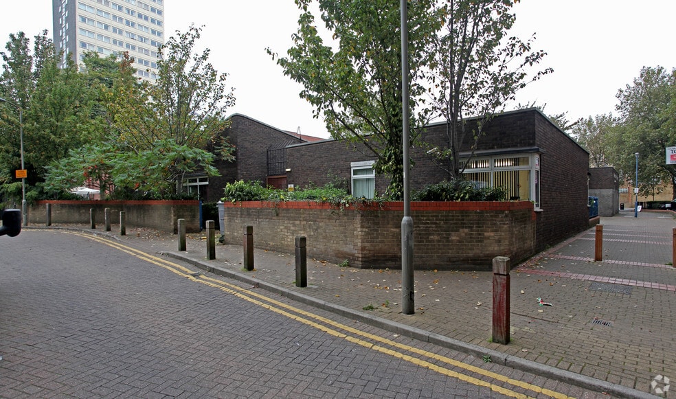 311 Battersea Park Rd, London for sale - Building Photo - Image 2 of 2