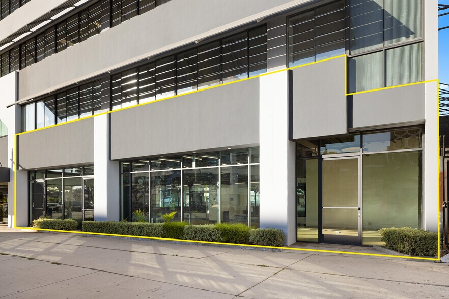 6221 Wilshire Blvd, Los Angeles, CA à louer - Photo du bâtiment - Image 2 de 20
