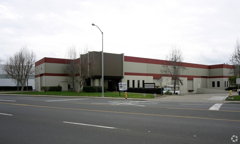 30502-30518 Huntwood Ave, Hayward, CA for lease - Building Photo - Image 2 of 8