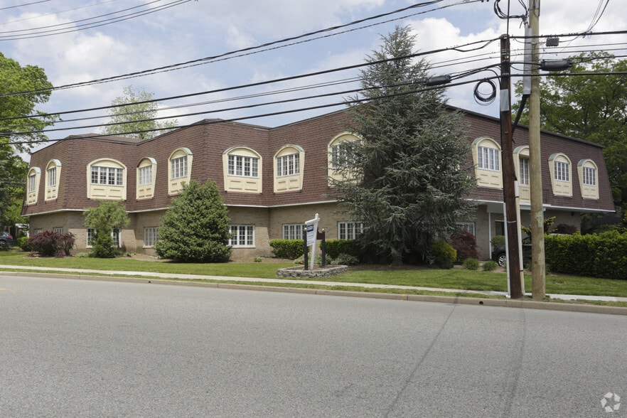 71 Franklin Tpke, Waldwick, NJ for lease - Primary Photo - Image 1 of 9