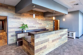 63455 N Highway 97, Bend, OR à louer Photo intérieure- Image 2 de 11