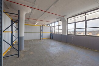 Plus de détails pour 59-00 Decatur St, Ridgewood, NY - Industriel à louer