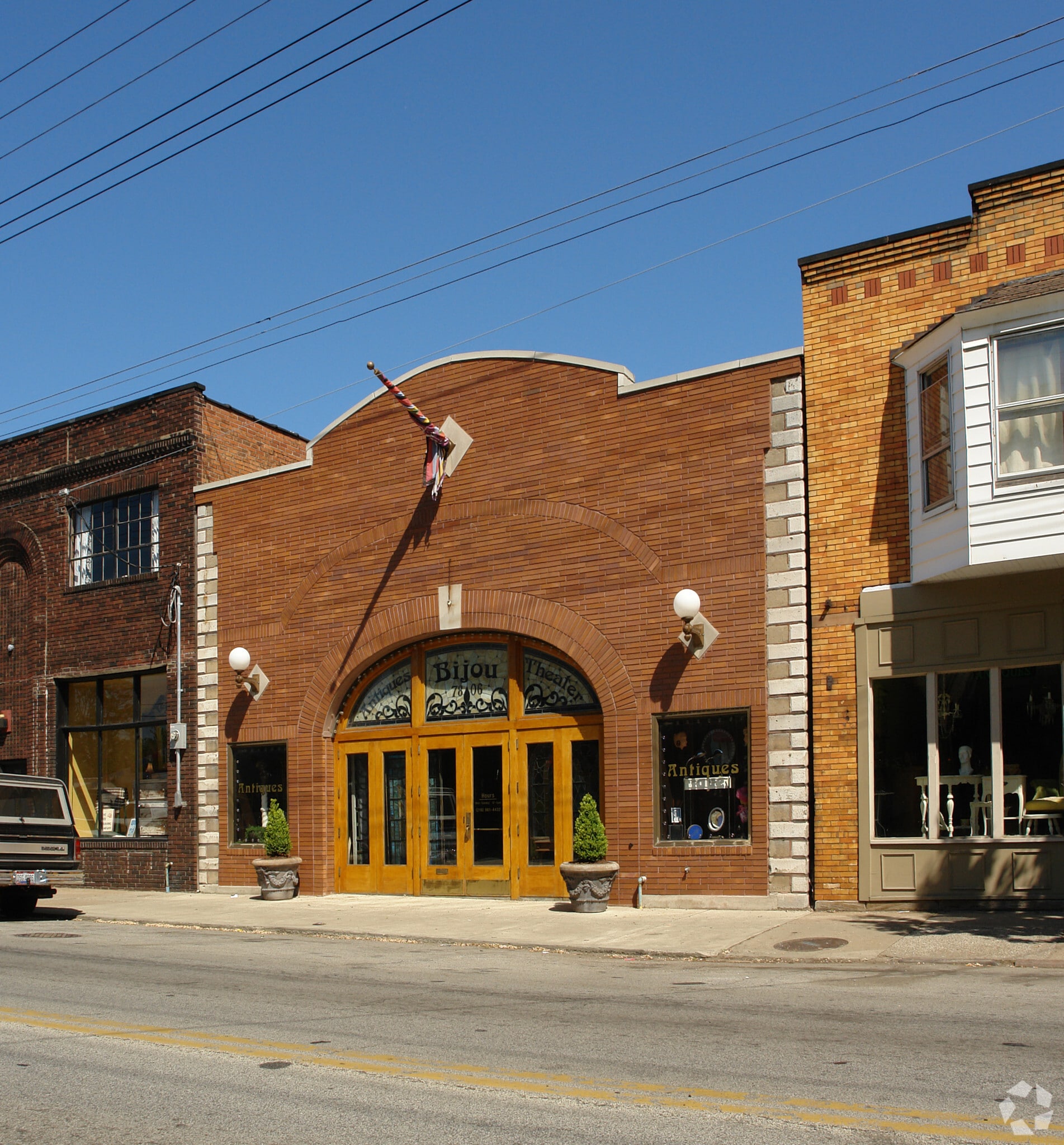 7806 Lorain Ave, Cleveland, OH for sale Primary Photo- Image 1 of 3
