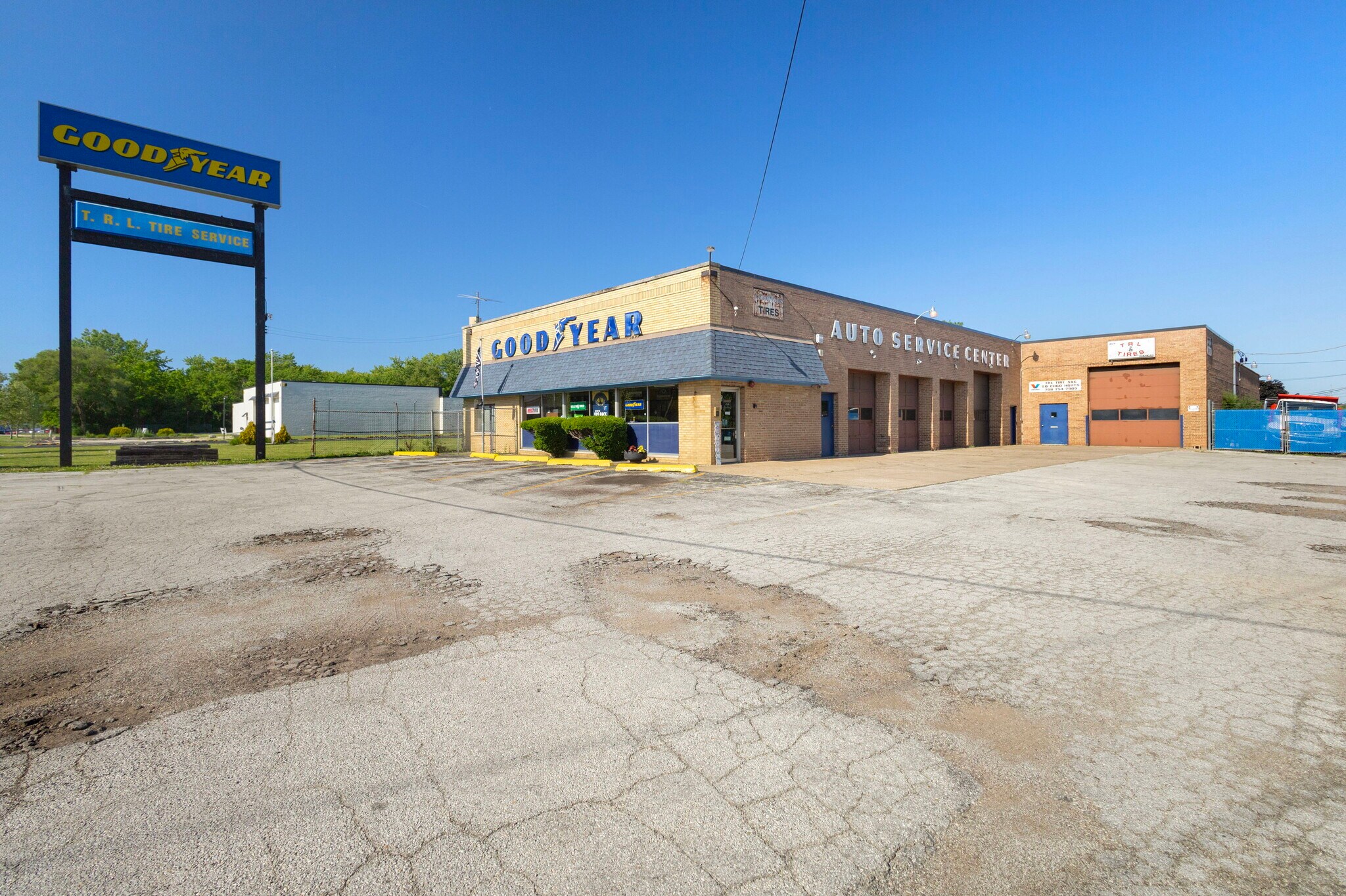 3349 E End Ave, South Chicago Heights, IL à vendre Photo du bâtiment- Image 1 de 9