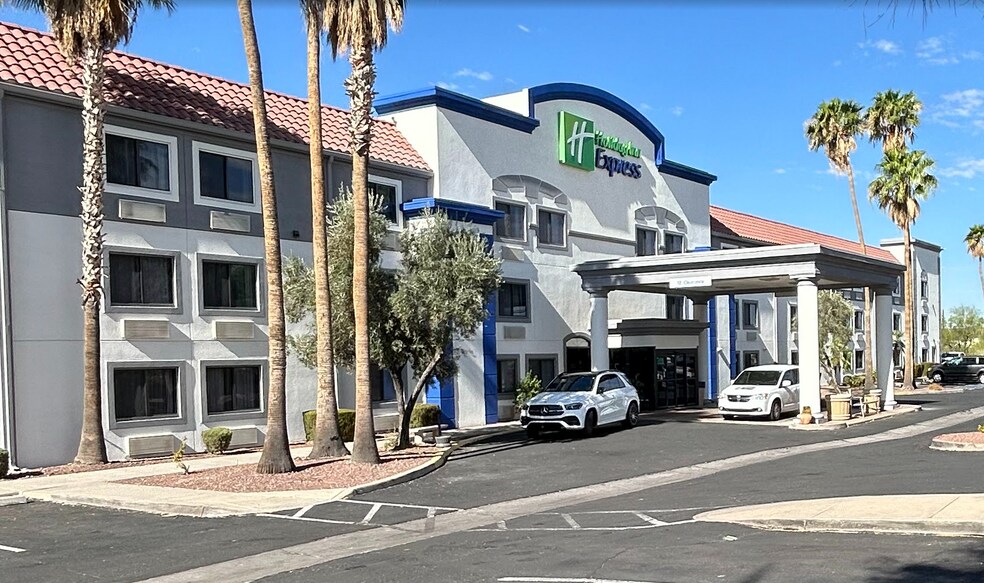 2548 E Medina Rd, Tucson, AZ à vendre - Photo du bâtiment - Image 1 de 13