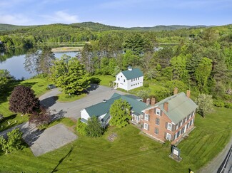 Plus de détails pour 694 Quechee Main St, Quechee, VT - Vente au détail à vendre