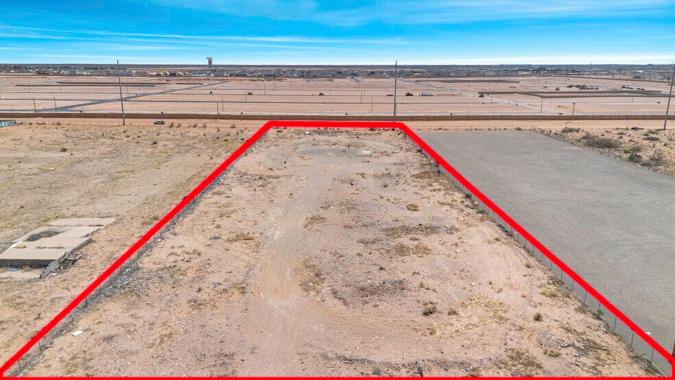 14010 Montana Ave, El Paso, TX à vendre - Photo du bâtiment - Image 3 de 41