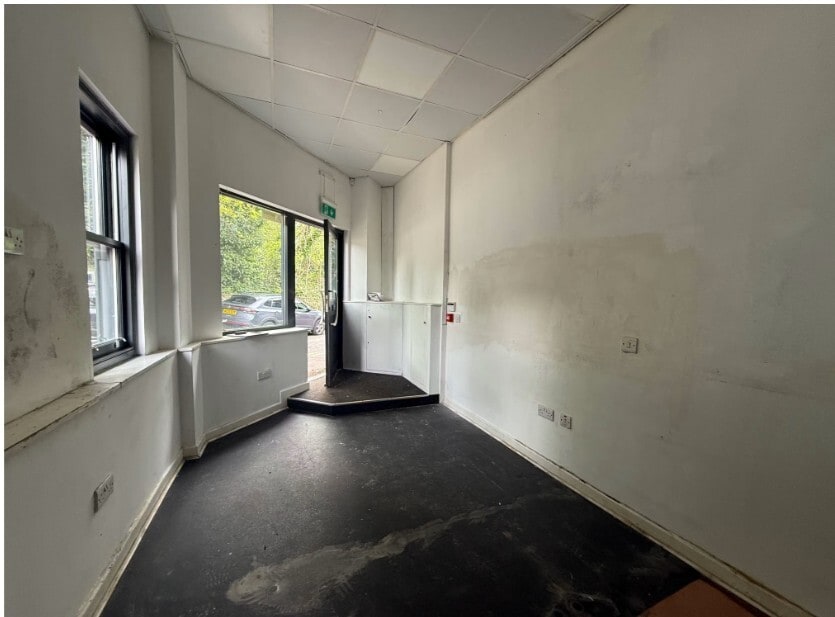 9-21 Clarkston Rd, Glasgow, GLG G44 4EE - Unit 9 - - Interior Photo - Image 1 of 6