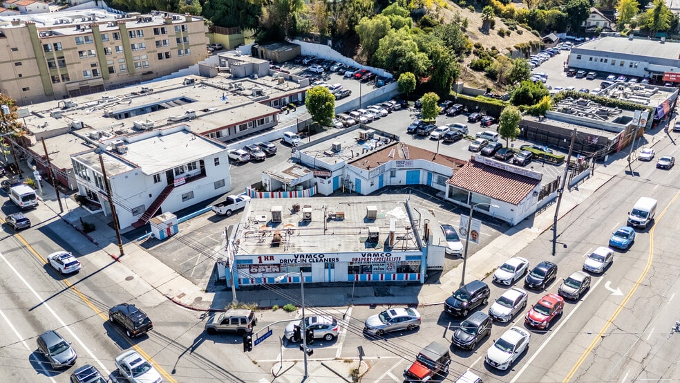 2828 Hyperion Ave, Los Angeles, CA for sale - Building Photo - Image 2 of 7