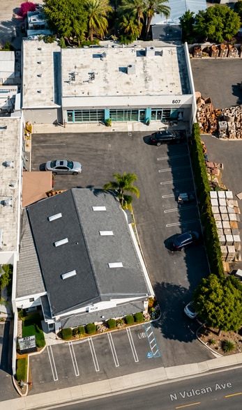 607 N Vulcan Ave, Encinitas, CA for lease - Building Photo - Image 2 of 15