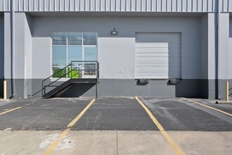 500 Radar Rd, Greensboro, NC à louer Photo du bâtiment- Image 2 de 4