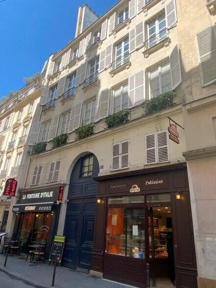 Bureau dans Paris à vendre - Photo du bâtiment - Image 1 de 7