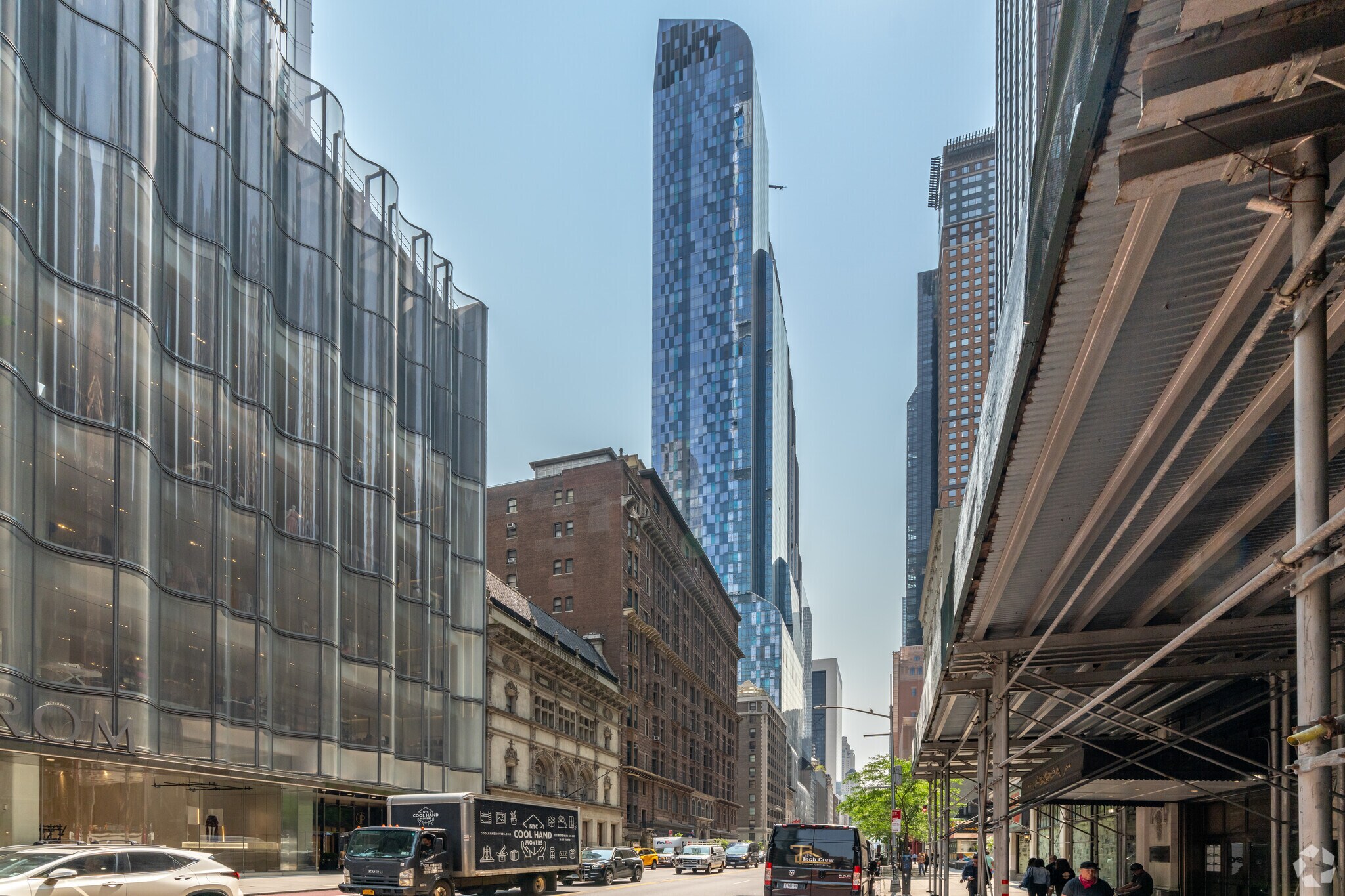 157 W 57th St, New York, NY à louer Photo du bâtiment- Image 1 de 10