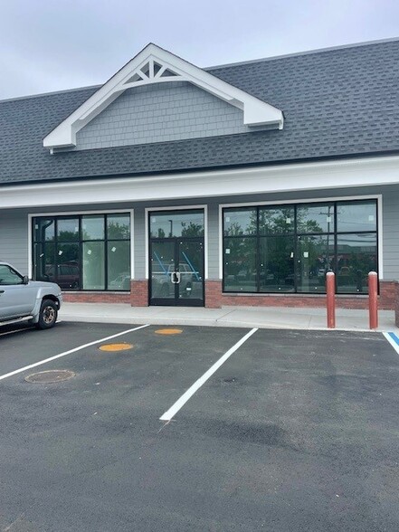 425 Union Blvd, West Islip, NY for lease - Building Photo - Image 2 of 8