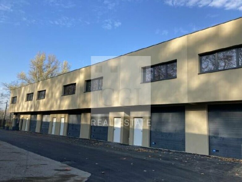 Flex dans Fleurieu-sur-Saône à louer - Photo du bâtiment - Image 1 de 8