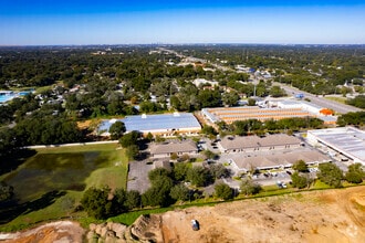 1073 E Brandon Blvd, Brandon, FL - Aerial map view