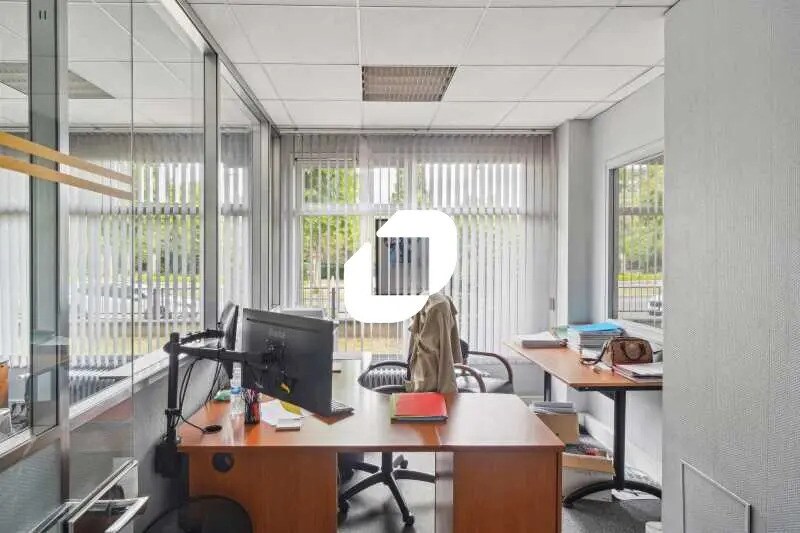 Bureau dans Antony à louer - Photo du bâtiment - Image 3 de 31