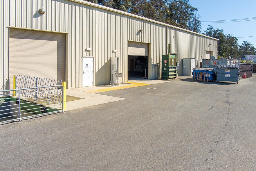2996 Industrial Pky, Santa Maria, CA for lease - Building Photo - Image 3 of 7