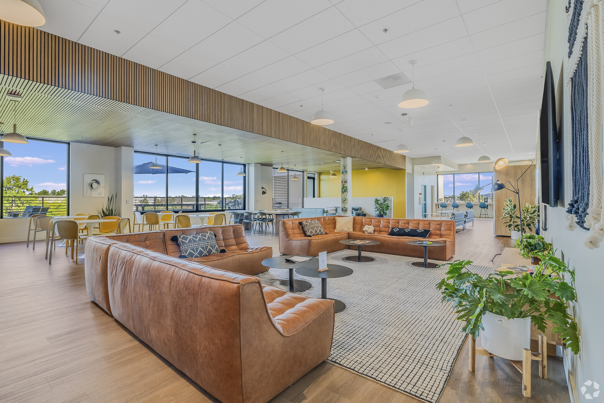 1500 Valley House Dr, Rohnert Park, CA for lease Building Photo- Image 1 of 19