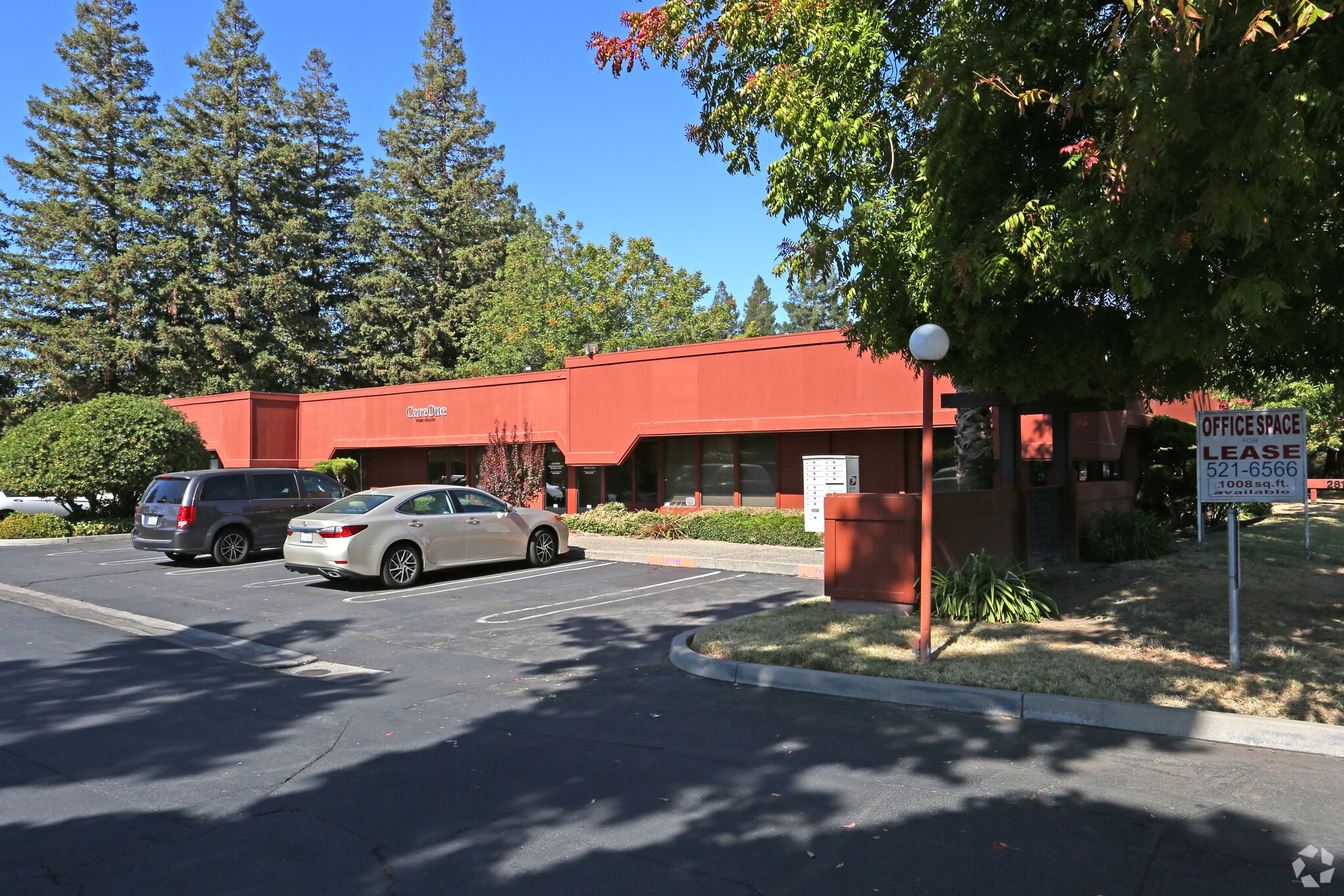 2813 Coffee Rd, Modesto, CA for lease Primary Photo- Image 1 of 32