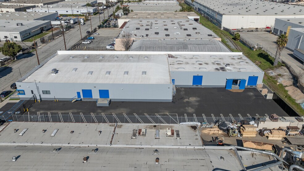 2854-2856 Supply Ave, Commerce, CA à vendre - Photo du bâtiment - Image 2 de 11