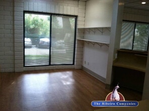 2810 W Charleston Blvd, Las Vegas, NV à louer Photo intérieure- Image 2 de 7