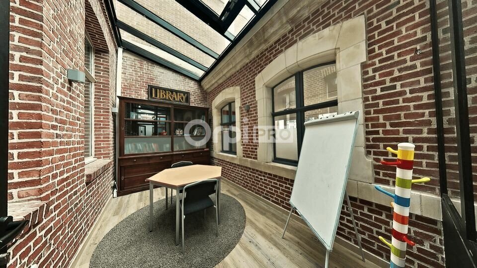 Office in Lille for lease - Building Photo - Image 3 of 12