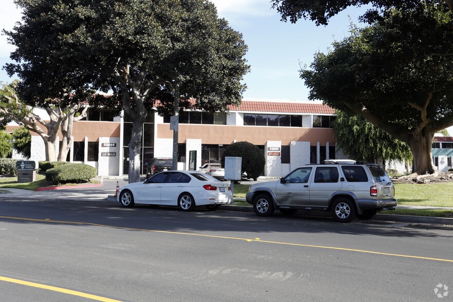 23860-23868 Hawthorne Blvd, Torrance, CA for lease - Building Photo - Image 3 of 3