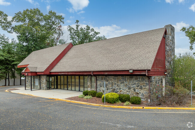 More details for 9 Wrangle Brook Rd, Toms River, NJ - Retail for Sale