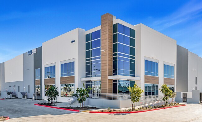 More details for 300 E Dyer Rd, Santa Ana, CA - Industrial for Sale