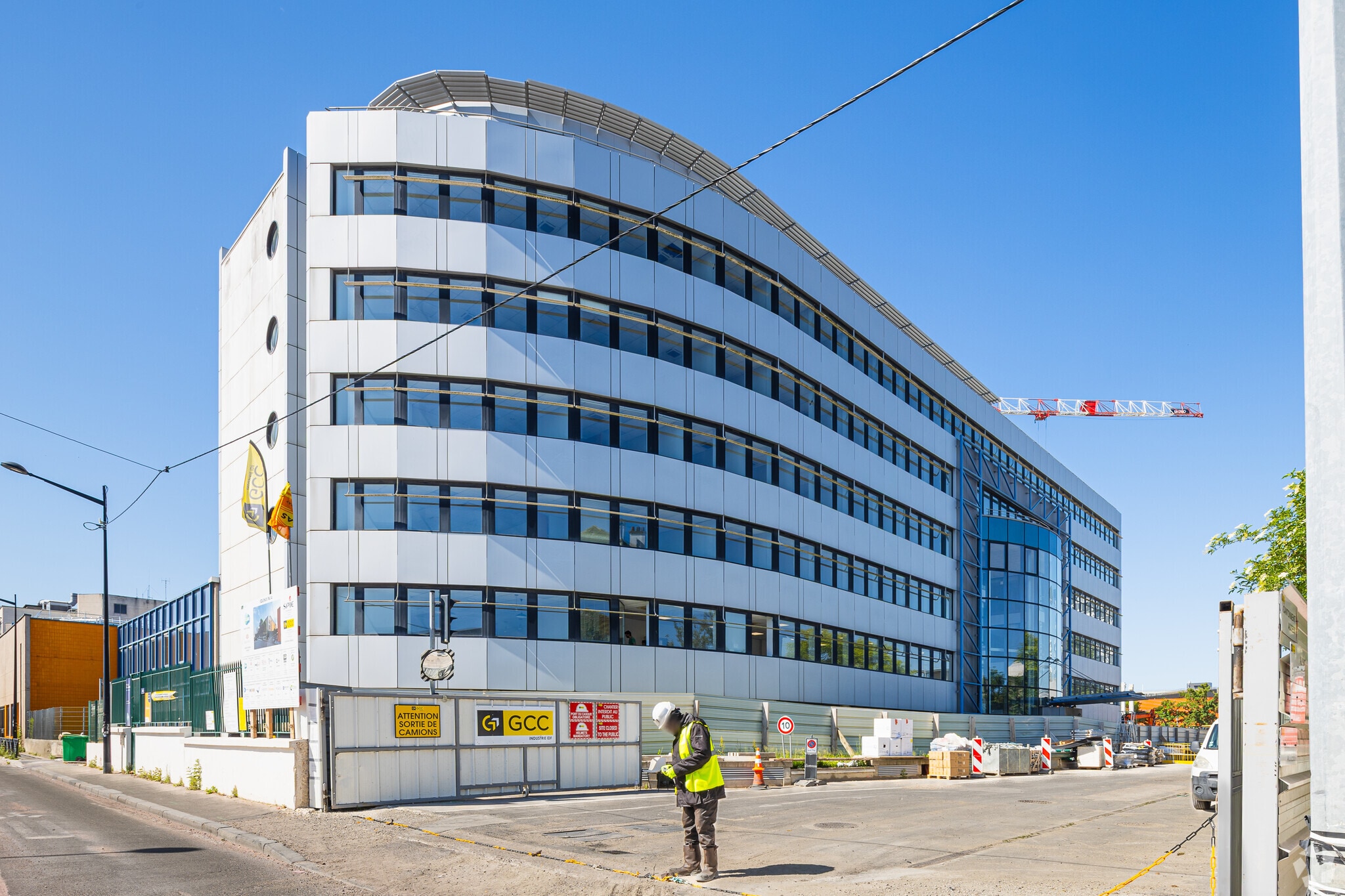 Bureau dans Aubervilliers à louer Photo principale- Image 1 de 5